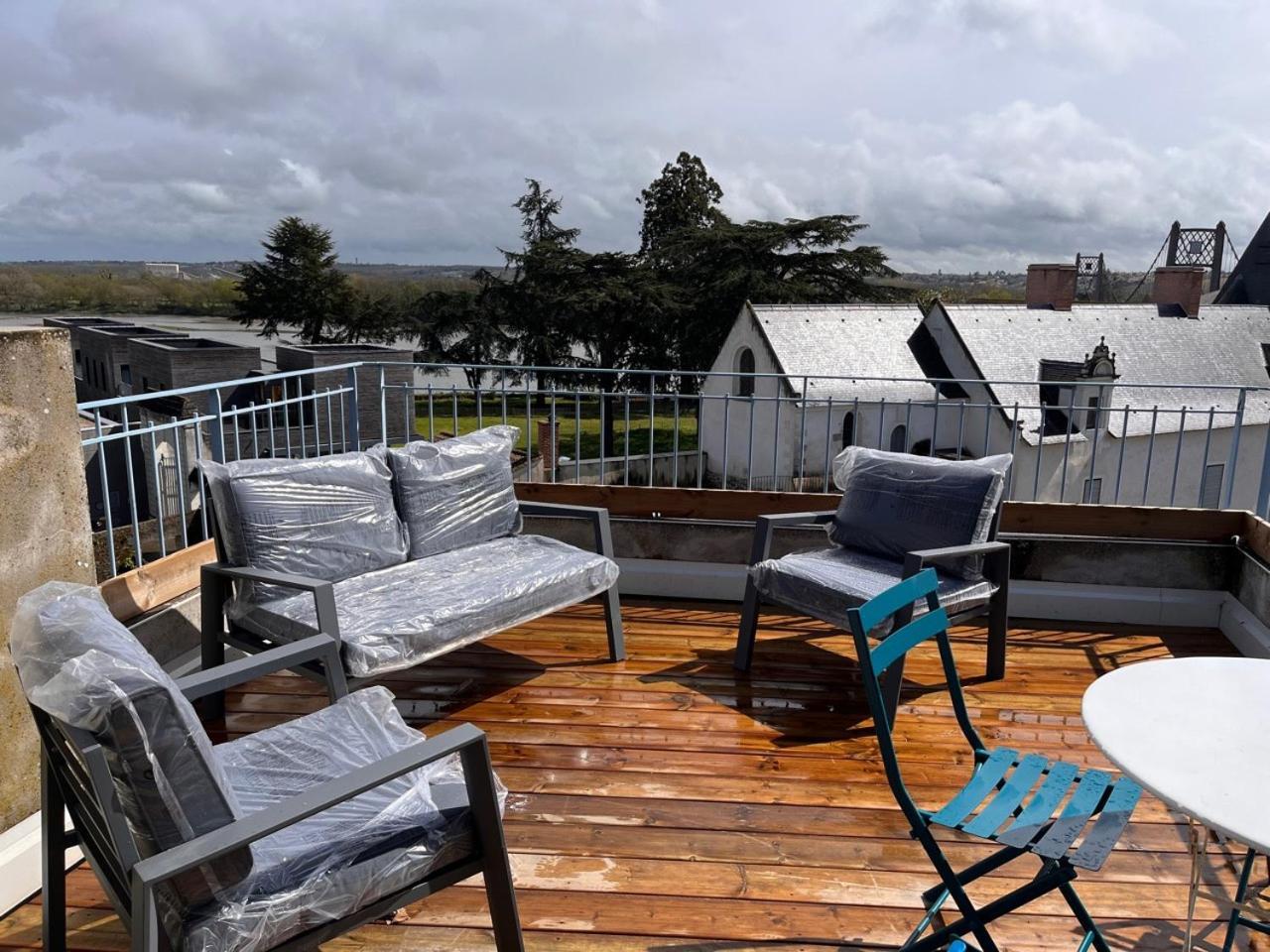 Grand Gite Terrasse Vue Loire Et Chateau D'Ancenis Exteriör bild